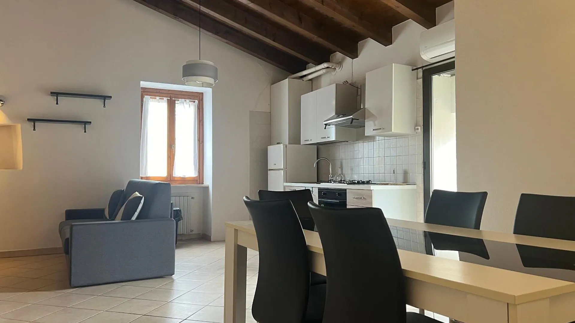 Contacten van Lisa & Layla Holiday Apartments